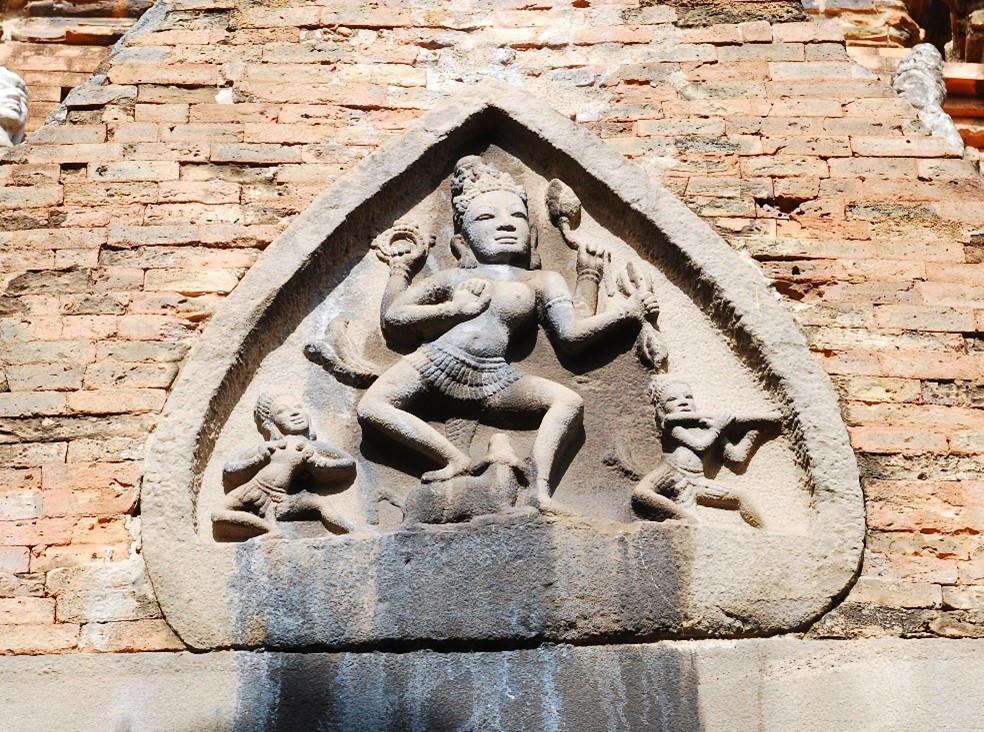 The image of Durga or Mahisasuramardini on the pediment of Po Nagar Nha Trang temple. Dated in the 11th century. Source: Photo by Tú Anh.